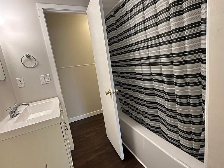 1740 Oxford St SE #9 — Photo 20