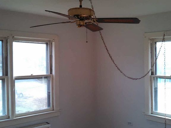 4th image of 11 Franklin St