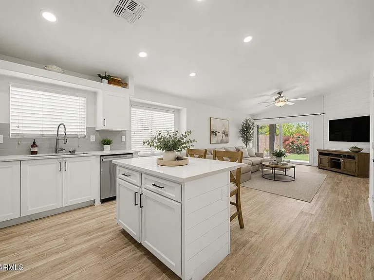6771 W Caribbean Ln — Photo 20