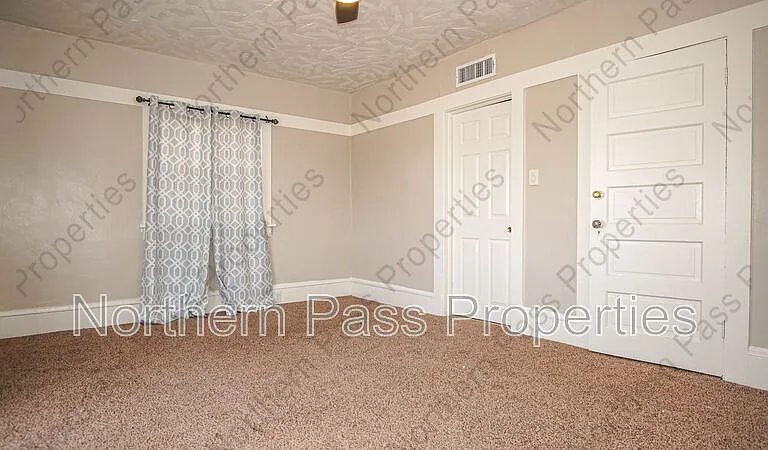 7600 Franklin Dr — Photo 30