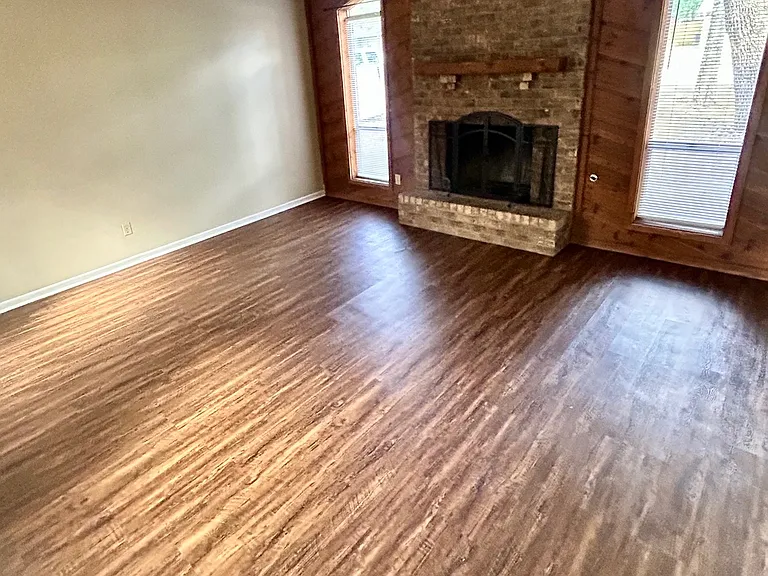 3239 Red Robin Loop — Photo 4