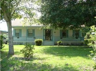 104 Sparrow St, Bonneau, SC 29431