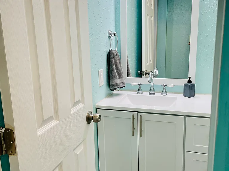 3224 N Davis St #2 — Photo 12