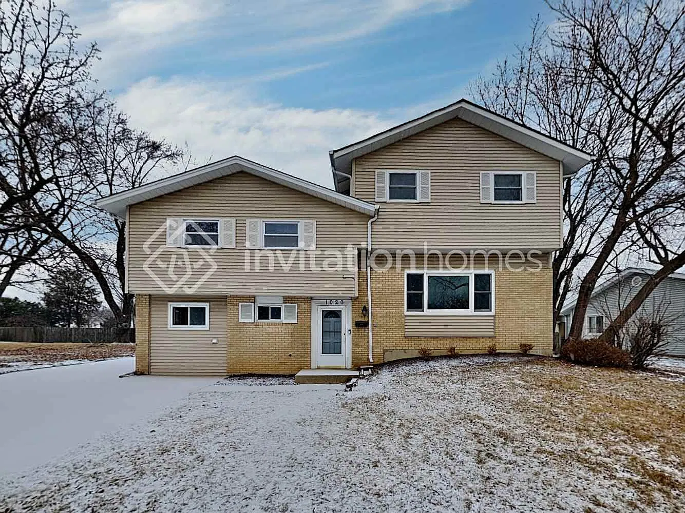 1020 E Palatine Rd Palatine, IL 60074 — Photo 1