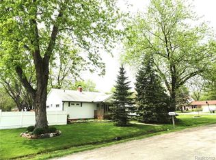 7572 Smale St, Washington, MI 48094