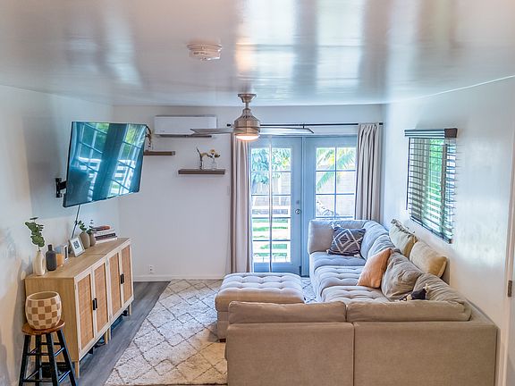 Air-Conditioned Living room
Includes: 5-piece sectional couch, storage ottoman and flatscreen TV