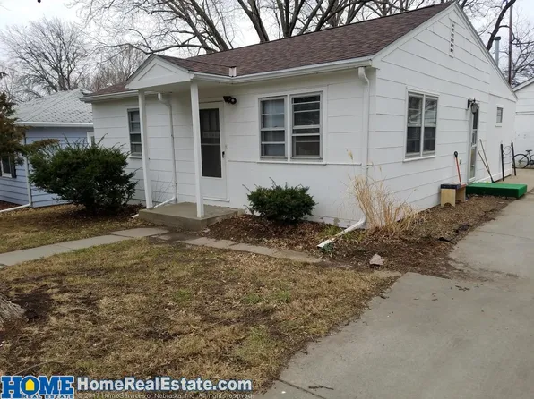 1100 N 53rd St, Lincoln, NE 68504