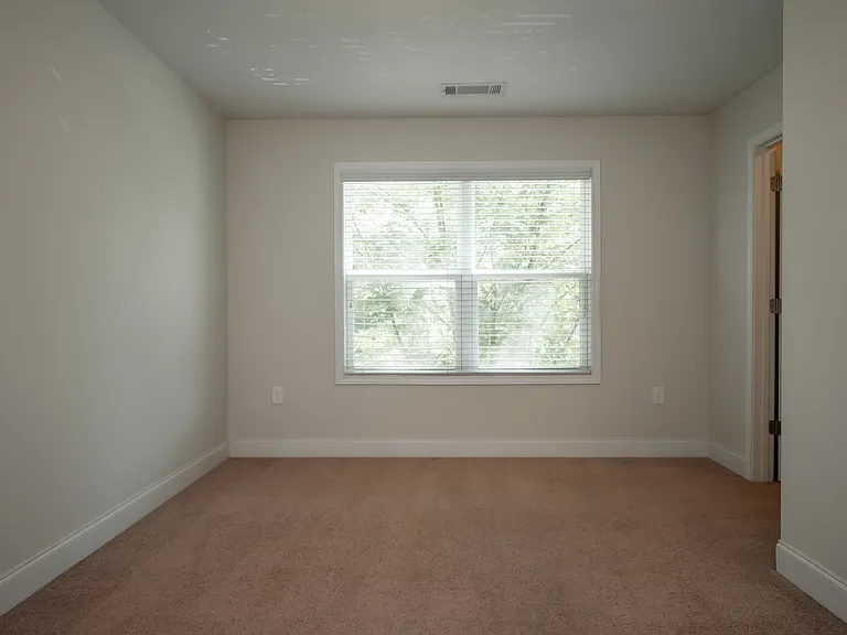 1131 Binghampton Cir — Photo 14