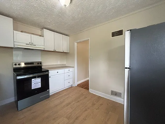 469 McPhee Drive — Photo 4