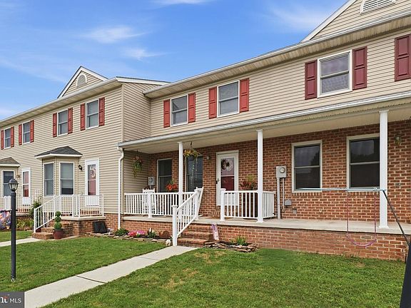 4th image of 25 Cannon Ln