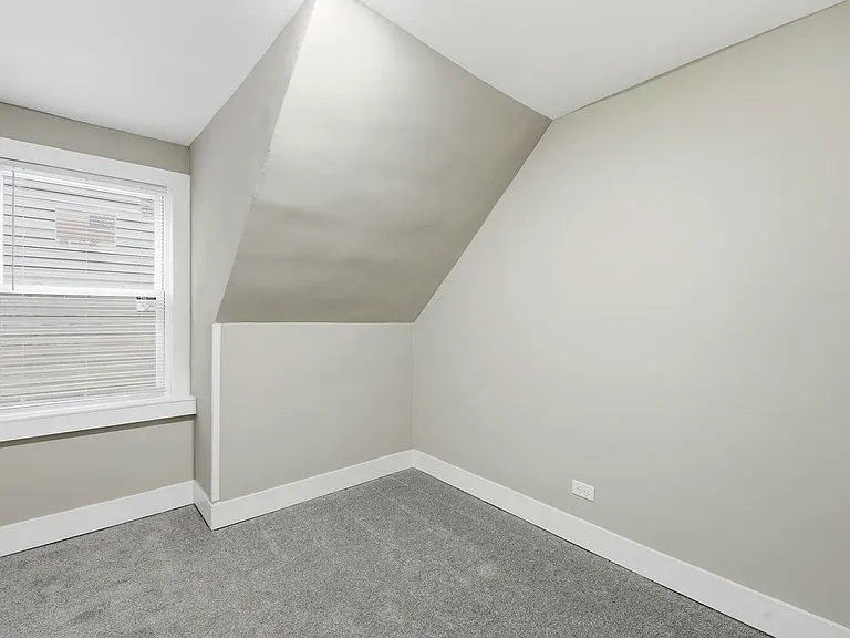 1217 N Harding Ave #2 — Photo 6