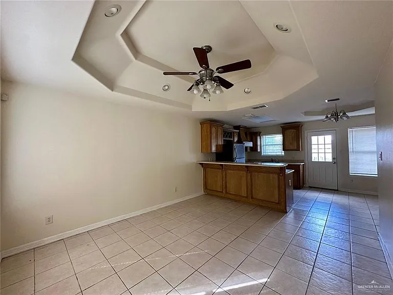 2305 N Dahlia St #2 — Photo 4