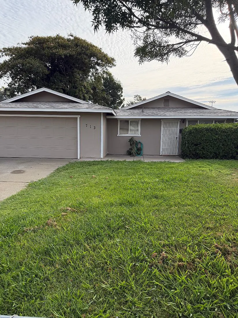 3 bed, 1150 sqft, $2,950 — Photo 2
