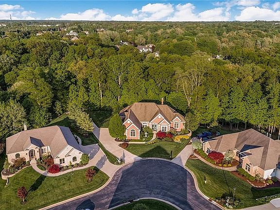 3rd image of 1072 Foxglove Cir