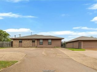 807 Holleman Dr, College Station, TX 77840