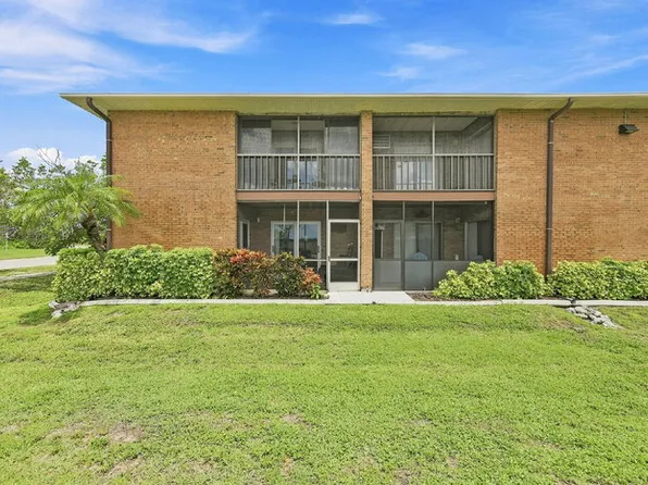 217 Airport Ave W APT 119, Venice, FL 34285