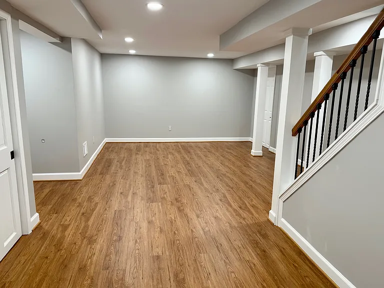 322 Glendale Ct — Photo 27