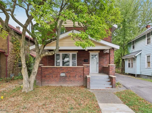 670 Comstock St NW, Warren, OH 44483