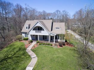 39 Shore Rd, Waterford, CT 06385