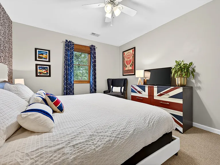 162 Hilltop Ct — Photo 18