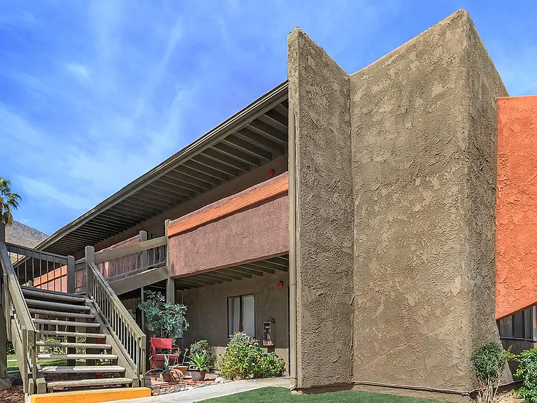 La Ventana Apartments — Photo 25