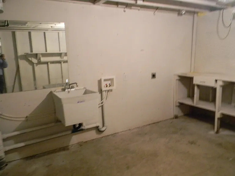 Madison Avenue Units — Photo 8
