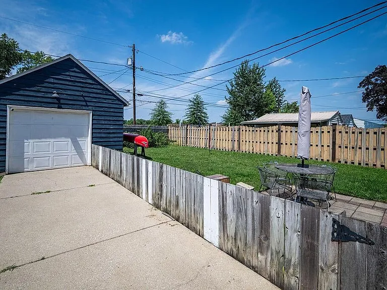 221 Haldy Ave — Photo 22