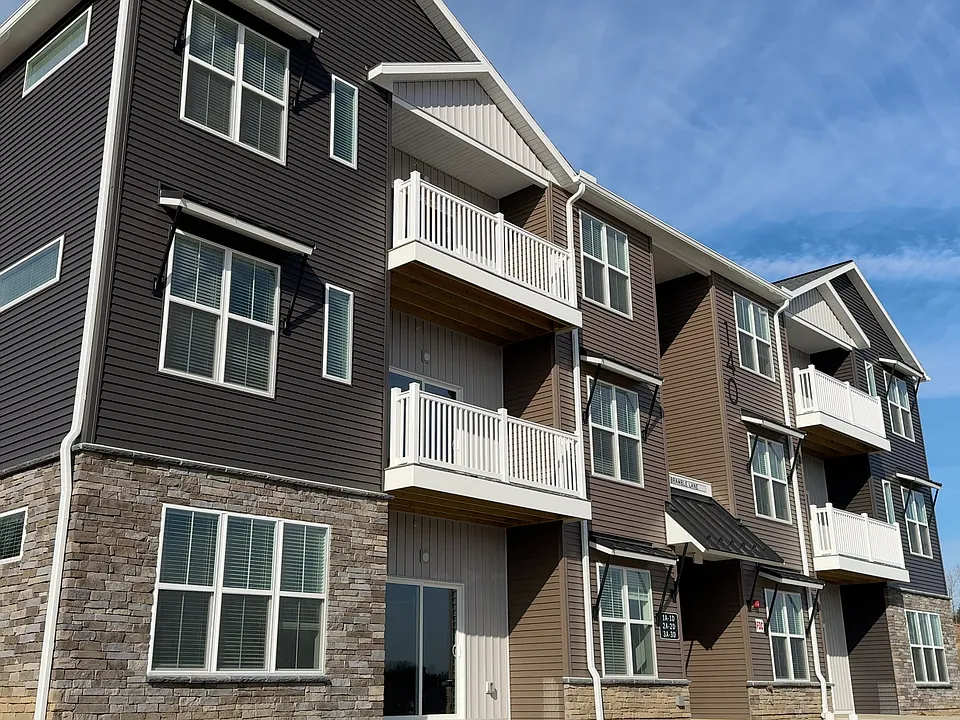 Exterior of Briar Ridge Commons