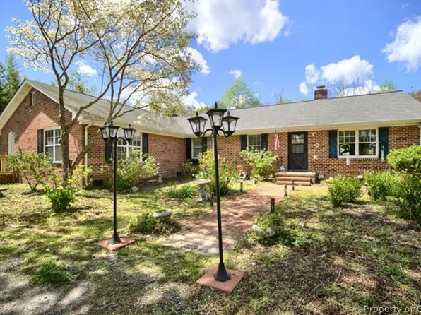 8110 Roaring Springs Rd, Gloucester, VA 23061