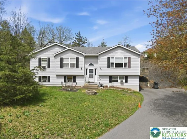 704 Avenue E, Stroudsburg, PA 18360