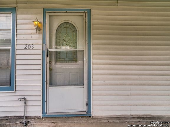 3rd image of 203 Linden Ave