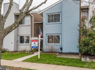 13303 Schwenger Pl, Herndon, VA 20170
