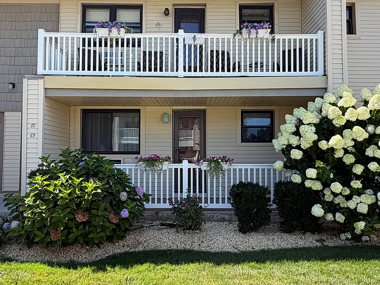 69 Wharfside Dr — Photo 14