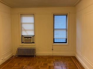 2954 E 196th St APT B8, Bronx, NY 10461