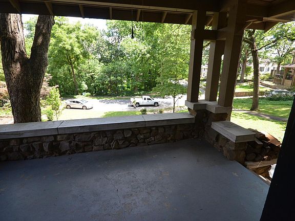 4th image of 4514 S Lookout St
