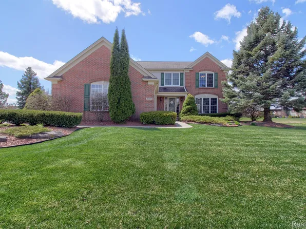 47495 Parkgate Ct, Canton, MI 48188