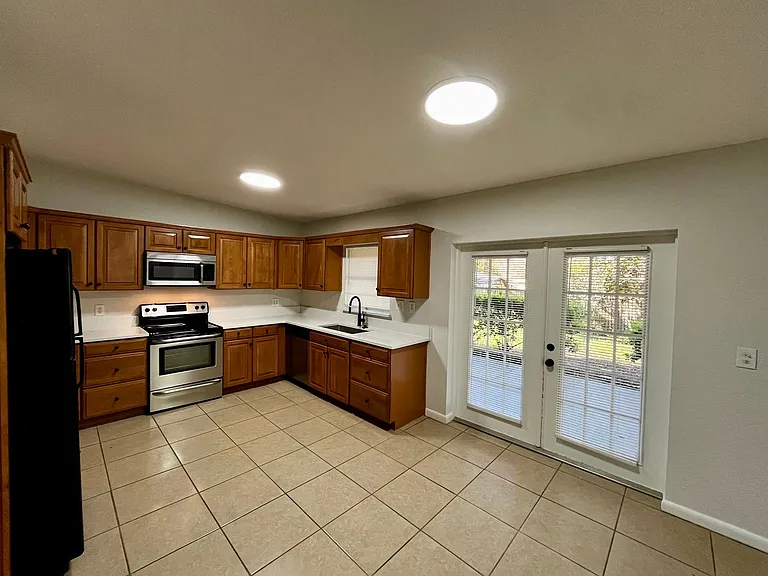 3313 Anderson Rd — Photo 9
