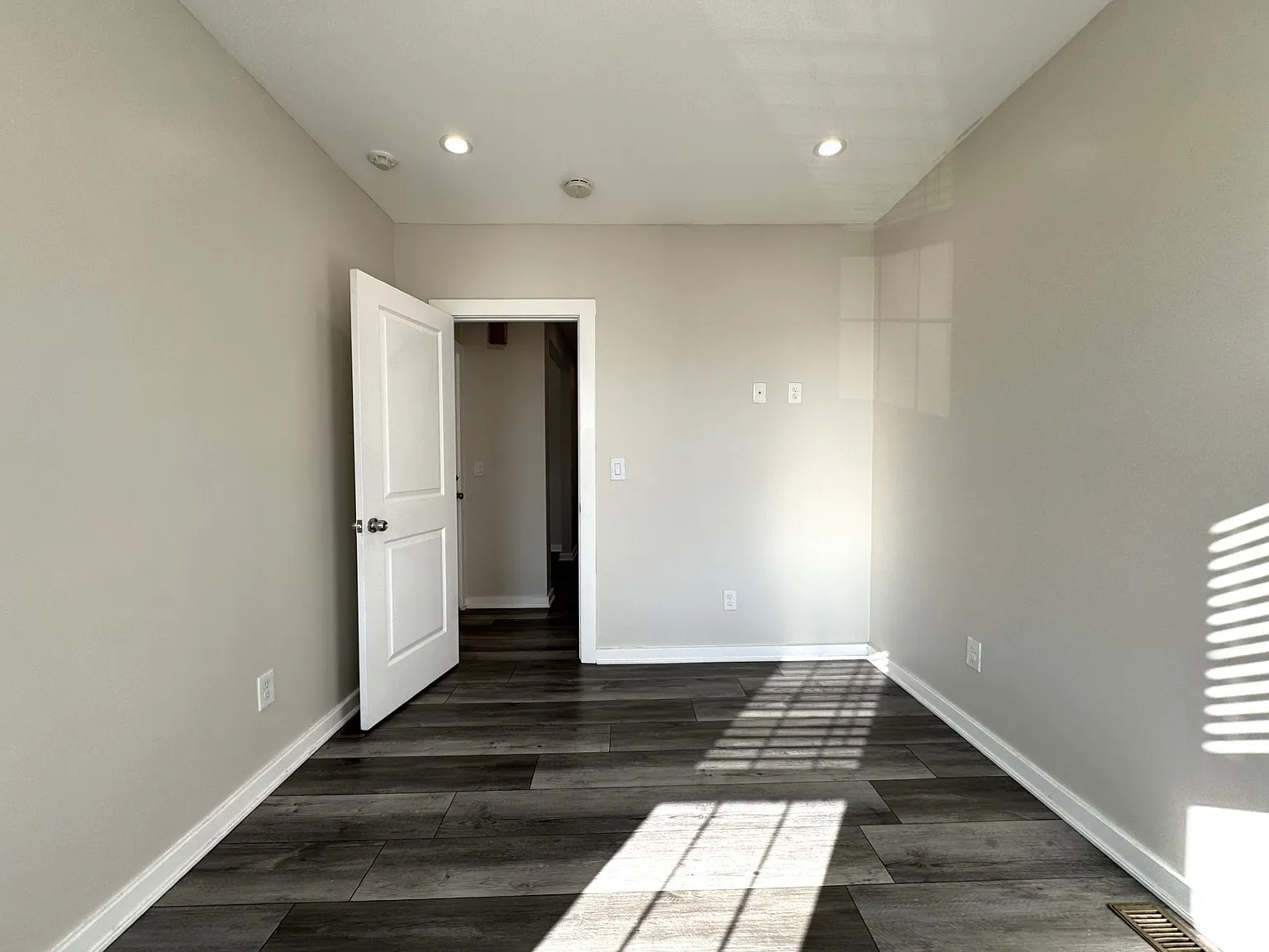 1 bed, 1.0 bath, 700 sqft, $2,400 — Photo 3