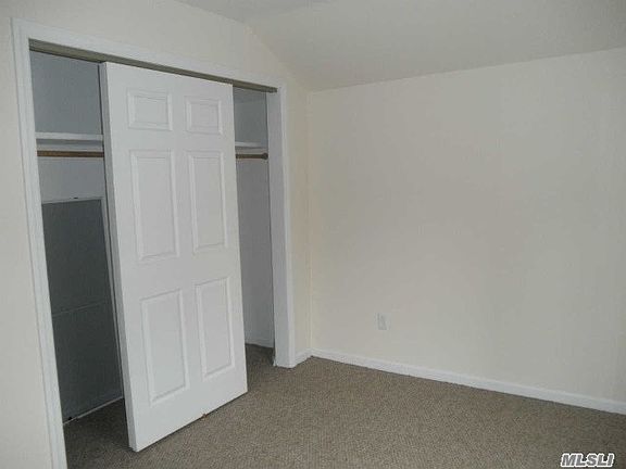 5th image of 41 E Main St APT 200