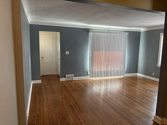 3rd image of 5625 Penn Ave S