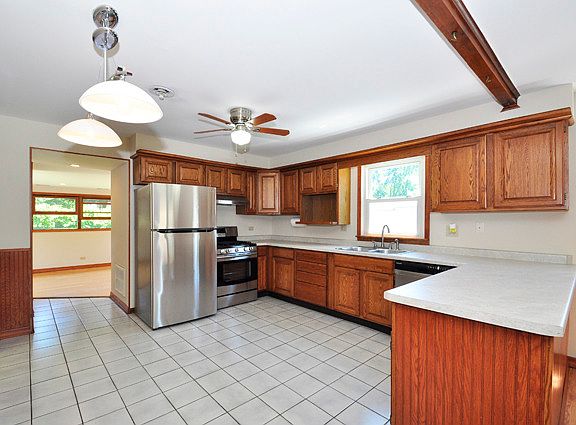 3rd image of 25159 W Lincoln Dr