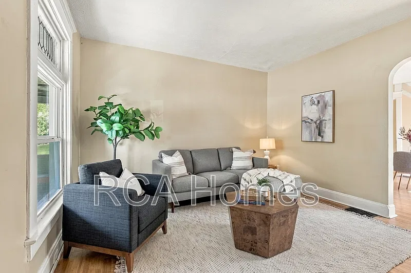 3 bed, 1.5 bath, 1700 sqft, $1,450 — Photo 1