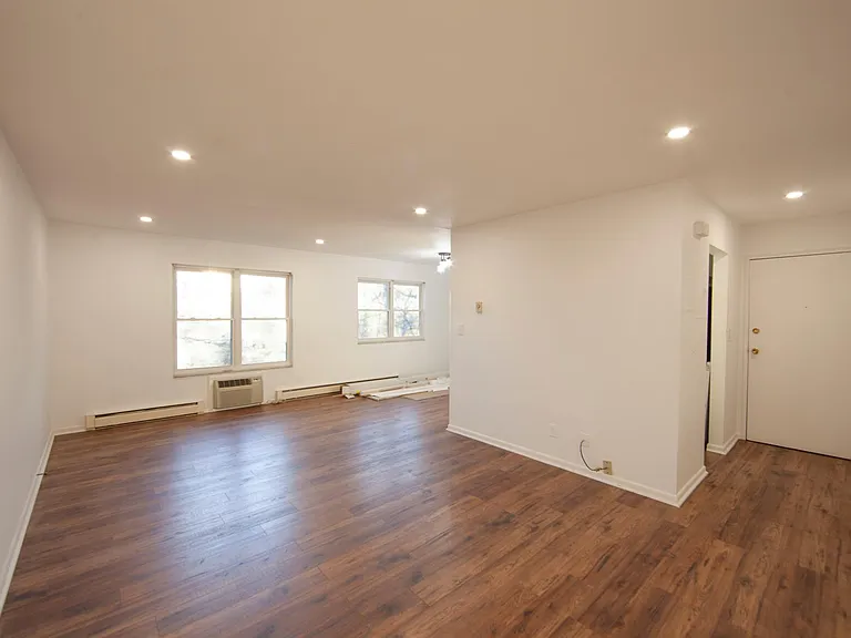 100 Pierson Miller Dr #F22 — Photo 3