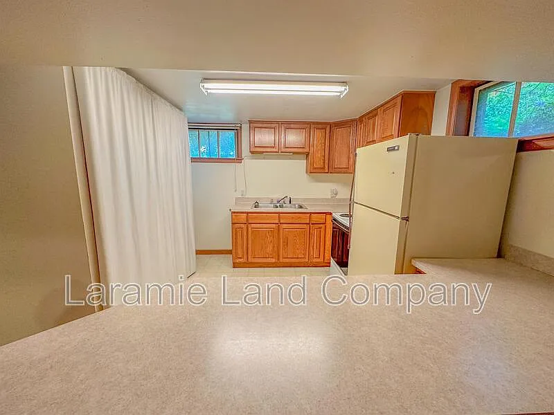2 bed, 1.0 bath, $900 — Photo 4