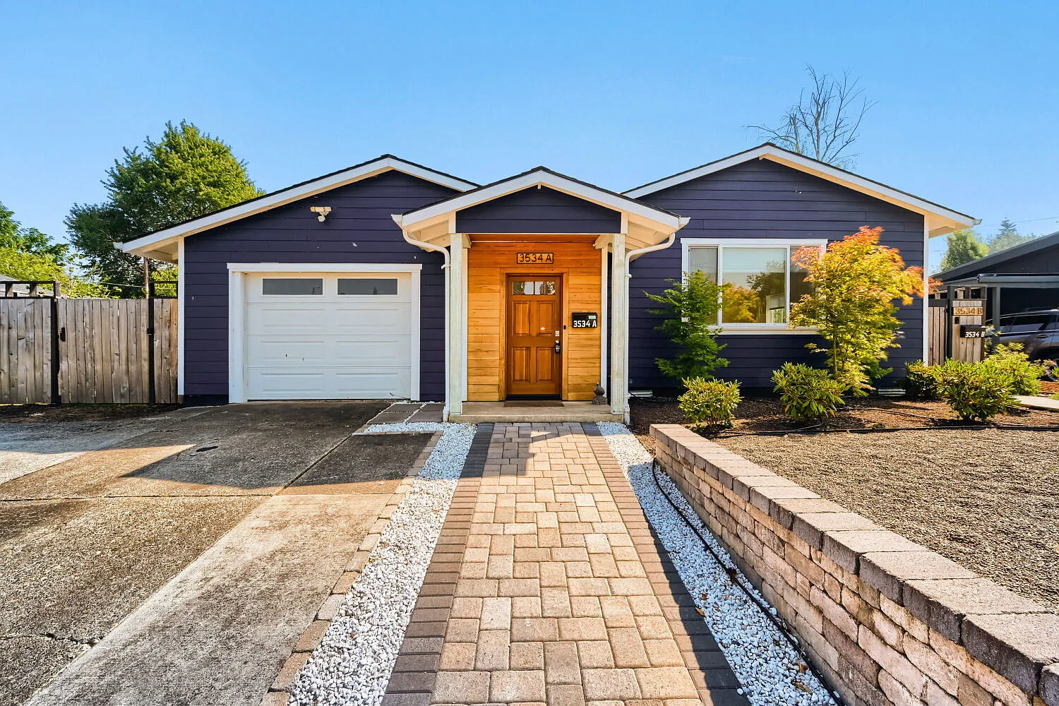 3 bed, 1.0 bath, 1308 sqft, $2,929 — Photo 3