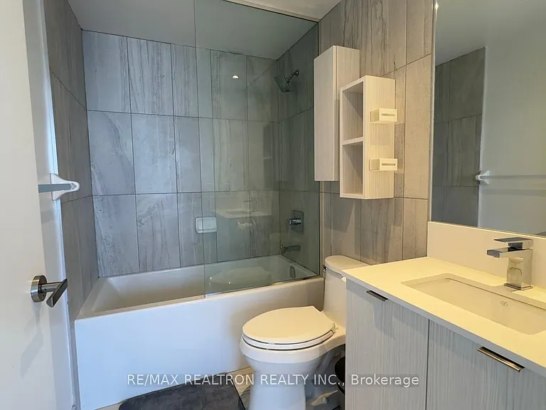 195 Redpath Ave #3411 — Photo 24