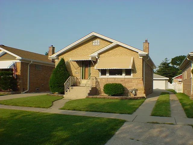 4305 Maple Ave photo 1