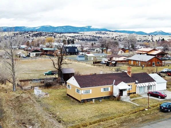 346 W 13th St, Prairie City, OR 97869