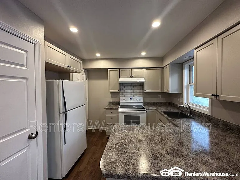 4926 Madison Ave — Photo 23