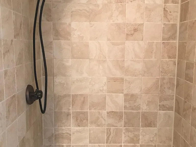 7408 Catamaran Dr — Photo 9